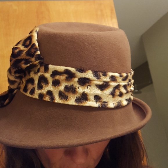 Adora hat - Picture 4 of 4